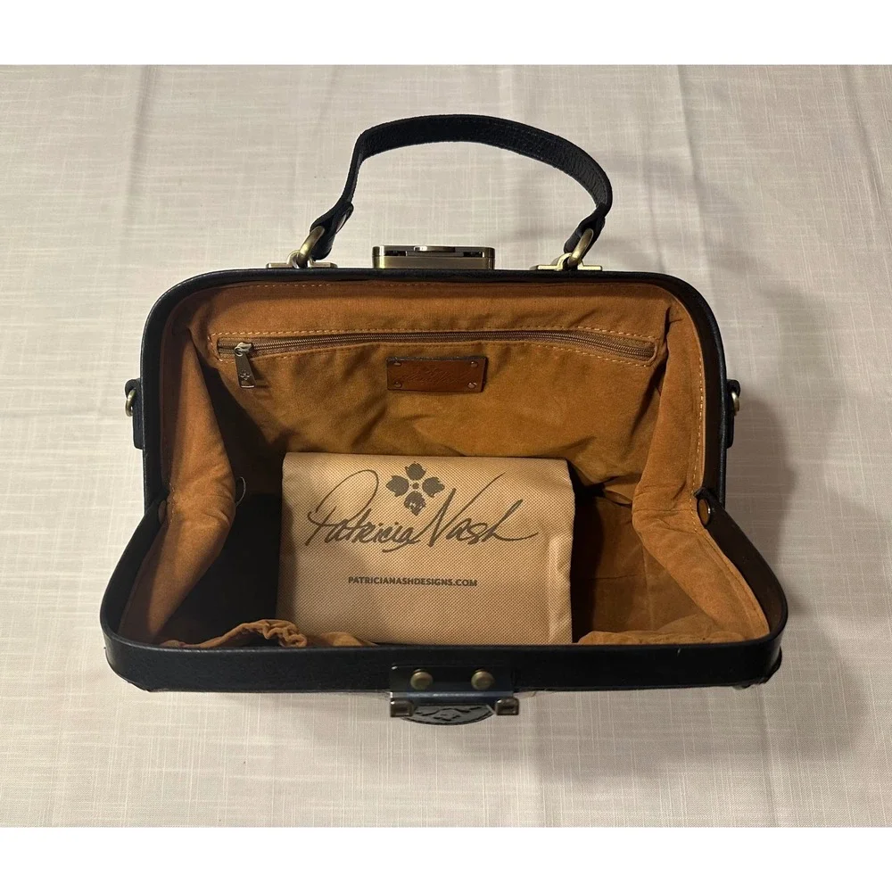Patricia Nash Newspaper Print Leather Frame Satchel Doctor Bag P374245